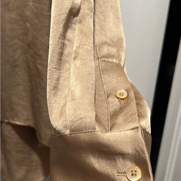 Aritzia Wilfred Relaxed Fit Blouse - Picture 2 of 4